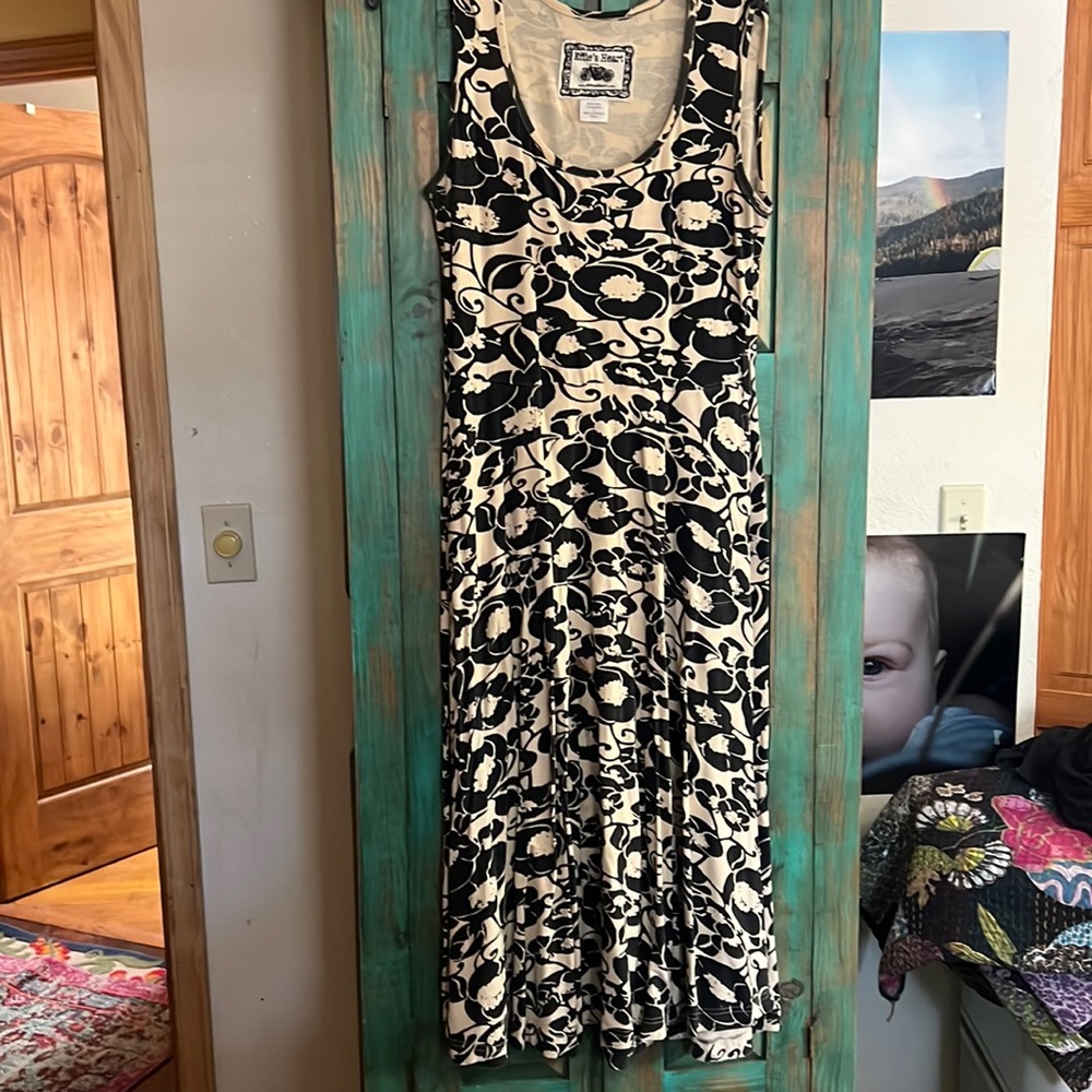 Effie's Heart Black and Cream Floral Maxi Dress